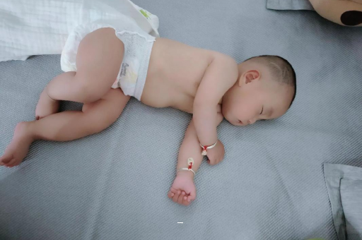 衡东孕妇肚脐周围发青